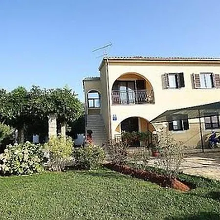 Апартаменты Graceful With Barbecue Area *